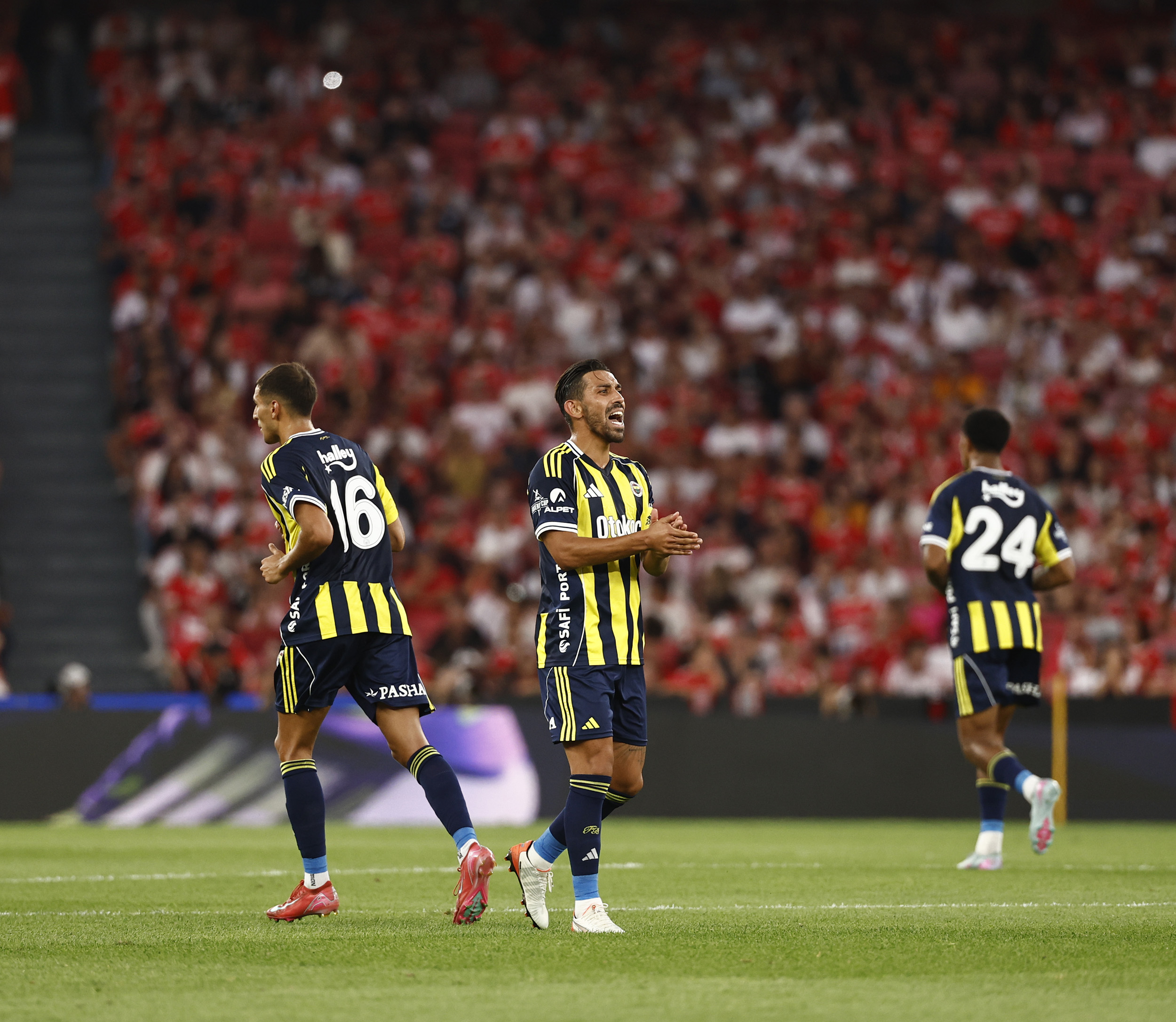 爱游戏平台赛后费耶诺德调整名单以备全明星赛，状态回暖环节打磨，震撼外界，医务组通报恢复的简单介绍